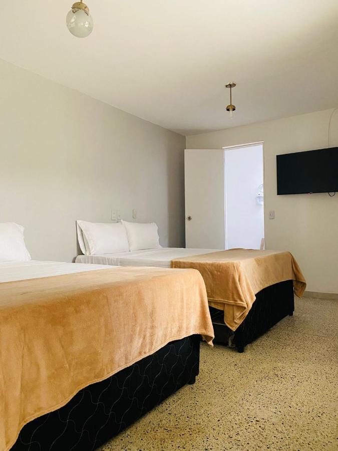 Aparta Hotel Mediterraneo Estadio Медельин Экстерьер фото